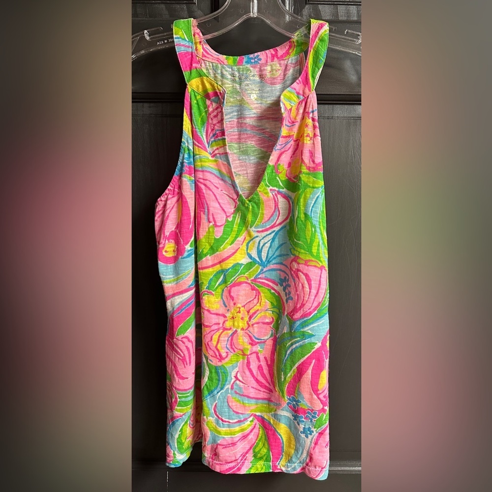 Lilly Pulitzer V-Neck Tank Floral Tropical Design & Colors Women’s Size Small - Picture 1 of 10